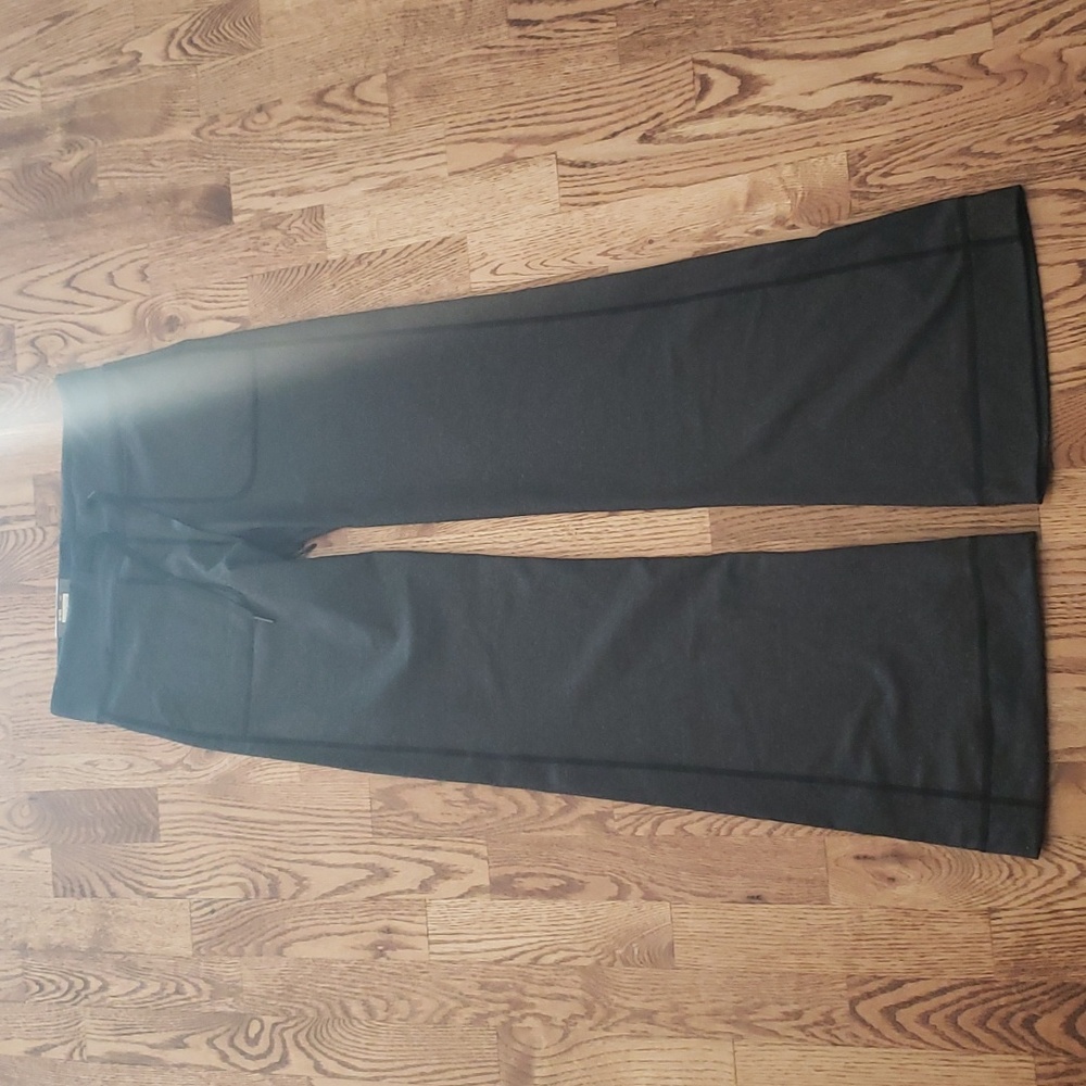 (XS) NWT Denver Hayes Yoga Bootcut in Pewter Activewear Stretchy Loungewear